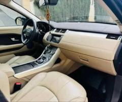 Range rover évoque