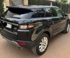 Range rover évoque